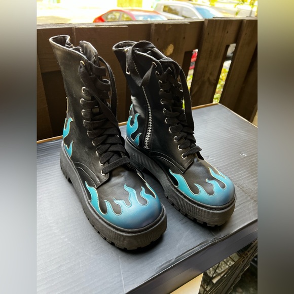 RARE! Dolls Kill Current Mood Blue Flame Combat Boots - Picture 13 of 16